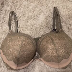 Victoria's Secret Lace Bra in Olive and Blush